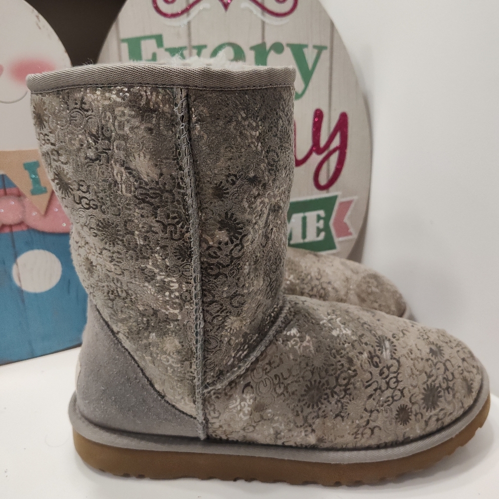 Rare Vintage Y2K UGG Australia Mid Calf Signature Monogram Suede Boots, 9 - Picture 10 of 16